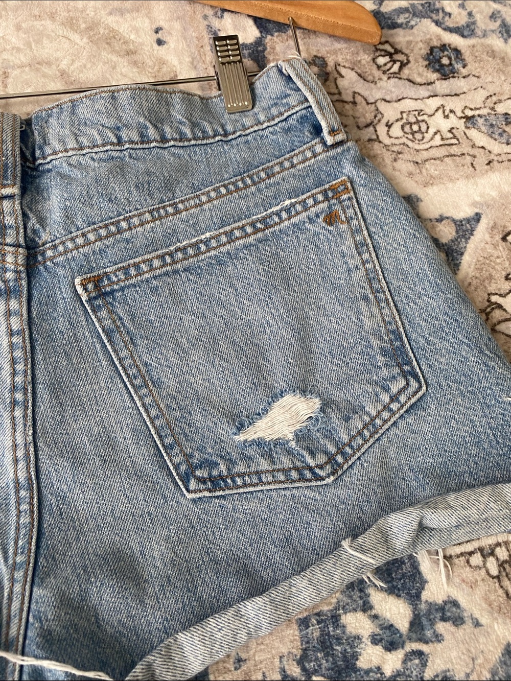 NWOT Madewell High Rise Relaxed Distressed Denim Shorts - Picture 6 of 9